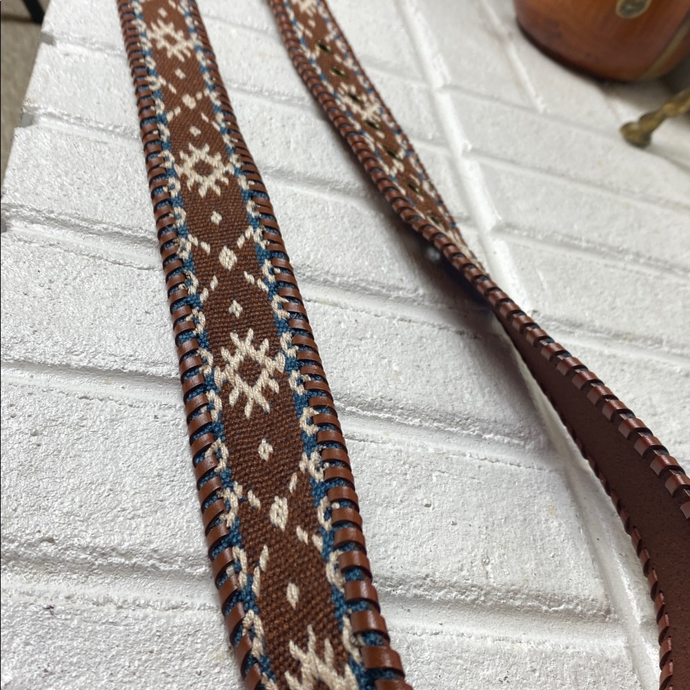 American Eagle woven belt